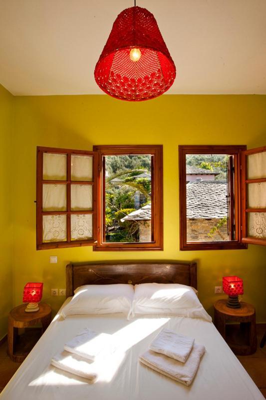 Victoria'S Guesthouse Damouchari Exterior photo